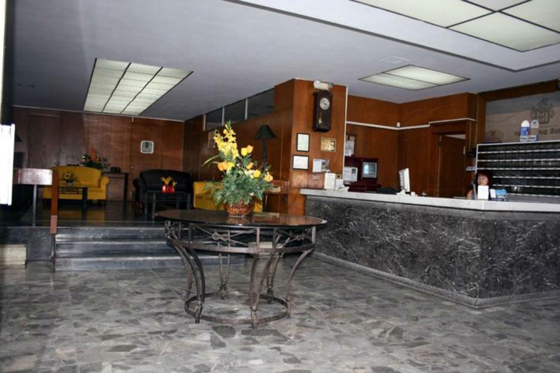 Oyo Nueva Galicia Hotel Guadalajara Exterior photo