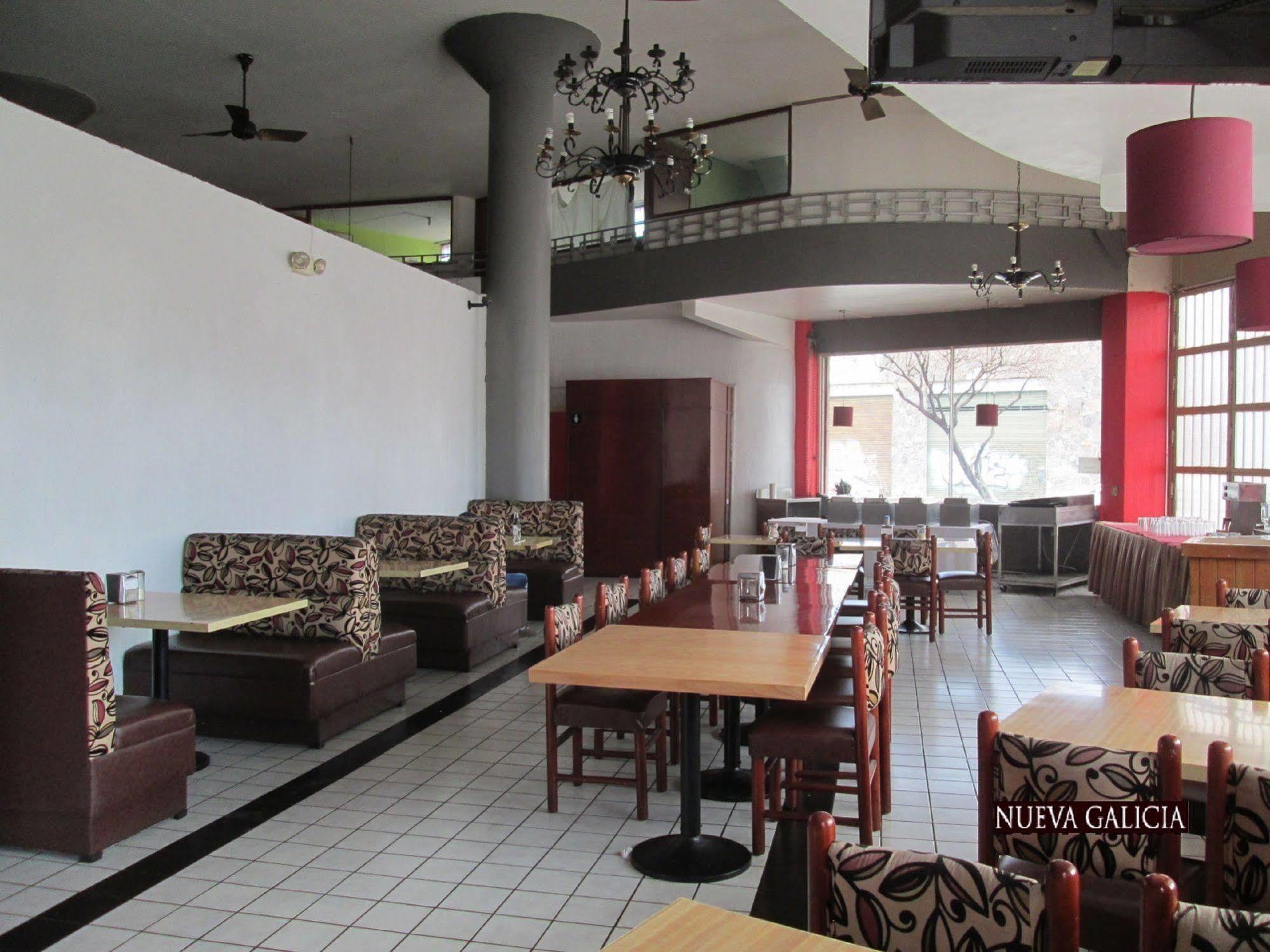Oyo Nueva Galicia Hotel Guadalajara Exterior photo